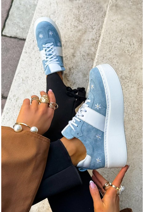 Niebieskie zamszowe sneakersy Loreva w kwiaty