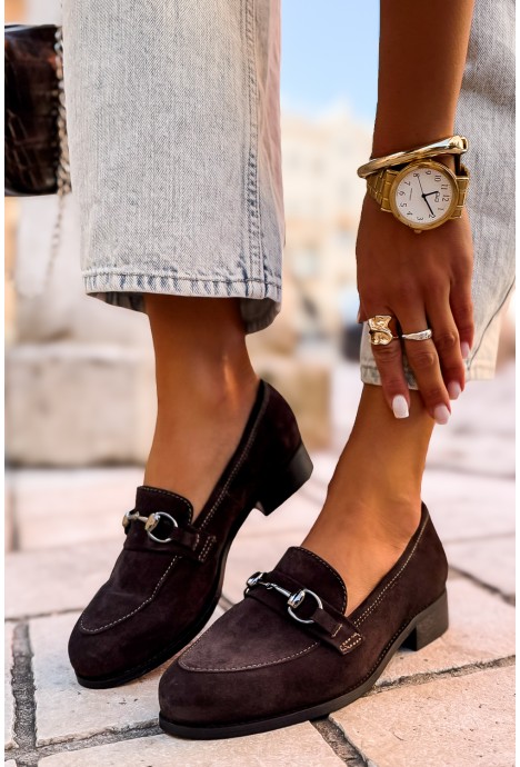 Czekoladowe zamszowe loafersy Grind