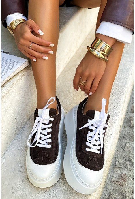 Czekoladowe zamszowe sneakersy Adrianna