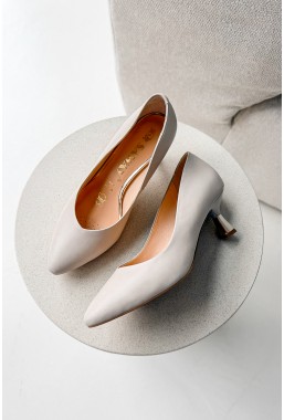 Beżowe czółenka Jevila