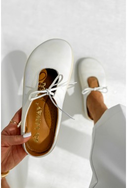 Białe klapki barefoot Vionia