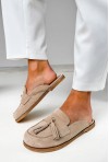 Beżowe zamszowe klapki barefoot Clare