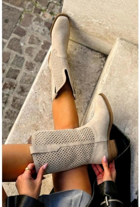 Zamszowe ażurowe kowbojki Lunatta beż