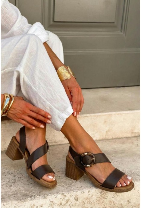 Brązowe sandały Magnolia