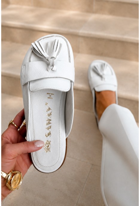 Białe klapki barefoot Clare