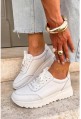 Białe sneakersy Jaretta