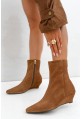 Zamszowe botki Emelia camel