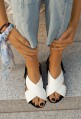 Czarno-białe sandały Elissa